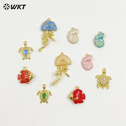 WT-MP309 Interesting Delicate Brass With Drop Oil Gold Plated Marine Animals Sea Turtles Shape Small Pendant For Necklace DIY