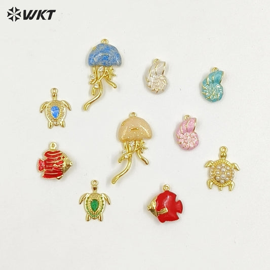 WT-MP309 Interesting Delicate Brass With Drop Oil Gold Plated Marine Animals Sea Turtles Shape Small Pendant For Necklace DIY