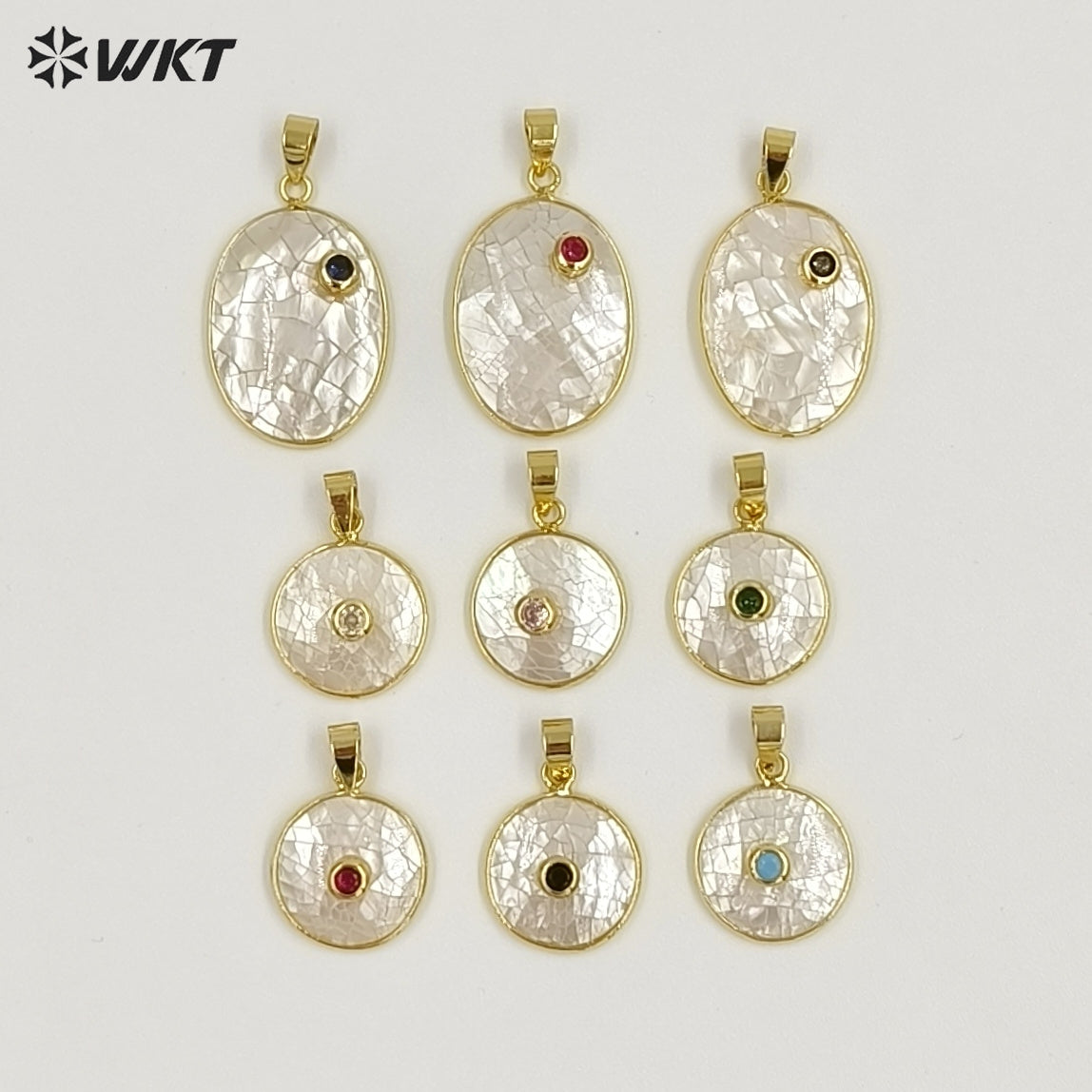 WT-JP491 Newest Design Gold Plated Zircon Setting In MOP Shell Pendants With Different Sizes For Women Simple Necklace DIY