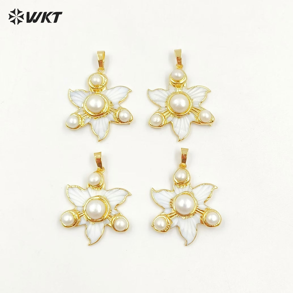 WT-JP394 New Arrivals Elegant and Gentle 18K Gold Plated Natural Flower Shell Round Pearl Pendant for Women Jewelry Accessories
