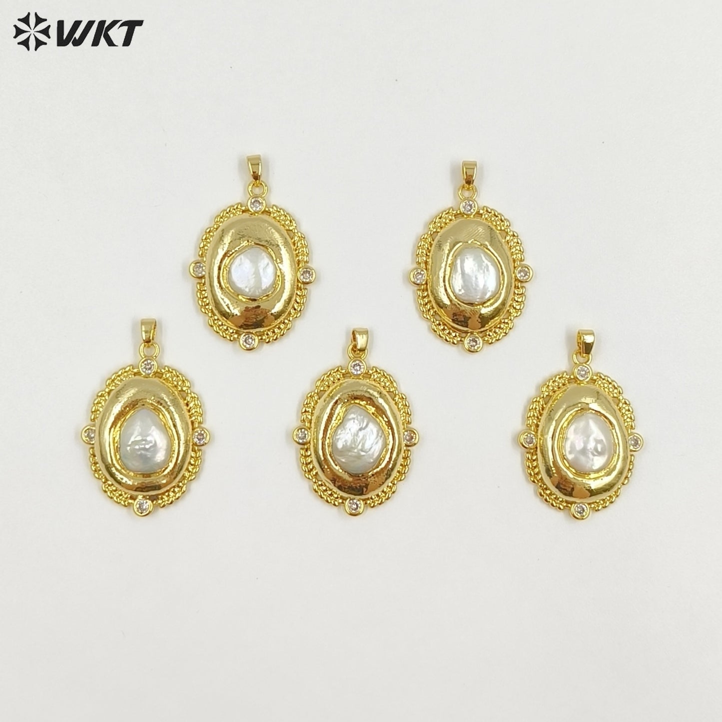 WT-JP455 Simple Design Back Full Gold Electroplated Natural Freshwater Pearl Round Pendants For Boutique Necklace Making