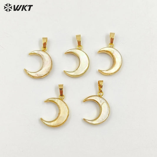 WT-P954 New!!! Natural Yellow Shell Moon Pendant,Wholesale 24k Real Gold Plated Edge Moon Shell Pendant for Women