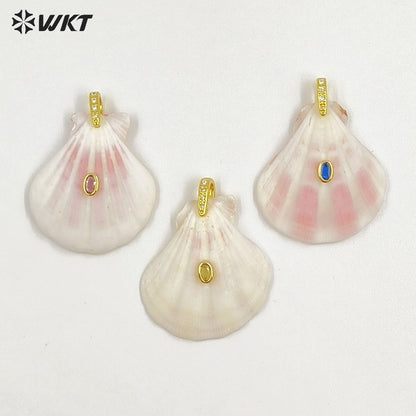 WT-JP488 Wonderful Charms Zircon Setting In Natural Shell Gold Pendants For Lady Friends Jewelry Gift Making Accessory