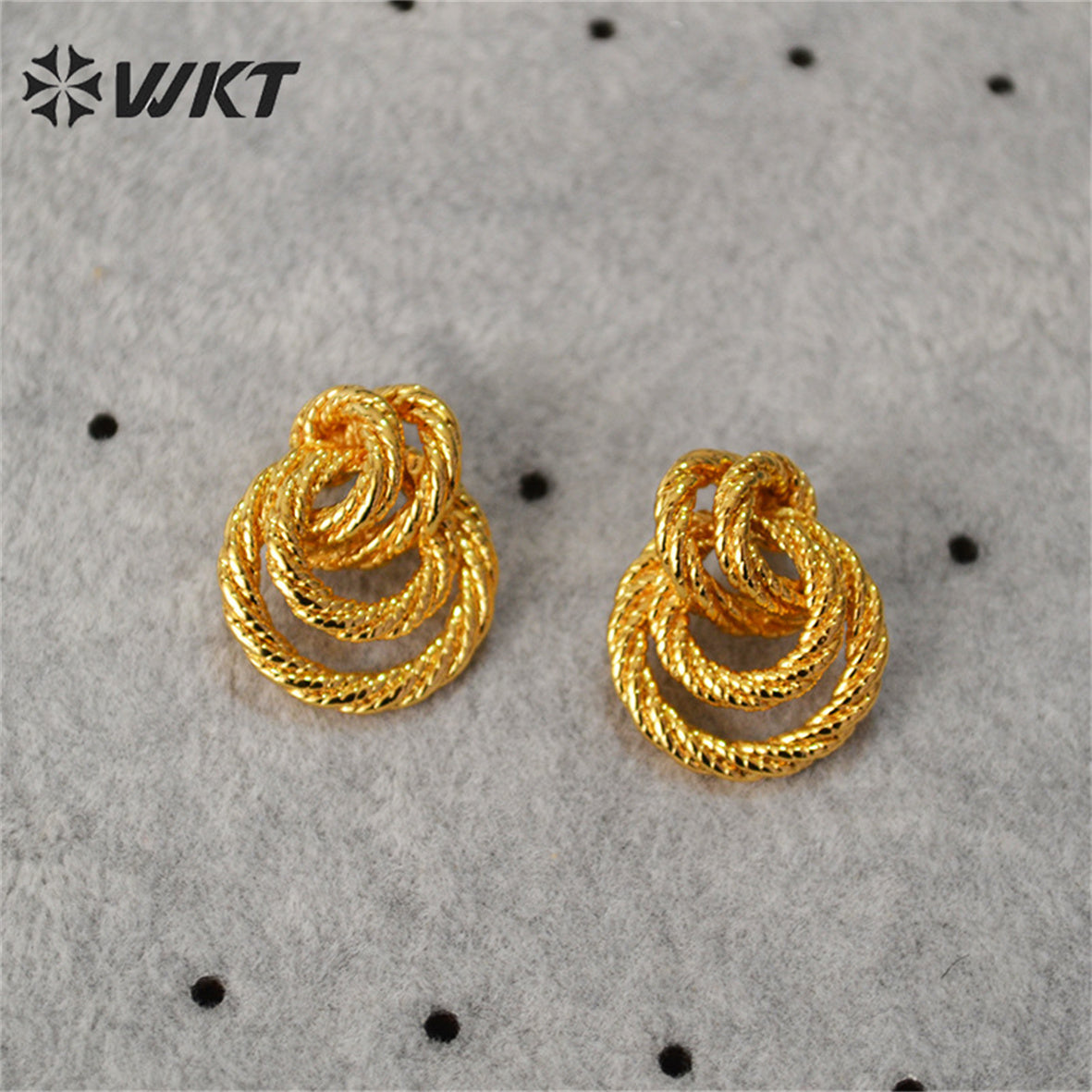 WT-E717 Europe a Small Medieval Twist Wrapped Braided Brass Gilded Atmosphere Exaggerated 925 Silver Needle Earrings