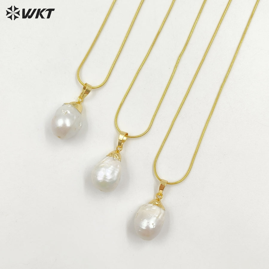 WT-N912 Elegant Natural Mother of Pearl Necklace , Charm 18k Real Gold Plated Cap Bail Pearl Necklace for Women