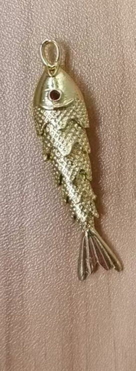 WT-MP322 High Quality Ocean Series Multi Designs Yellow Brass Gold Electroplated Metal Fish Shape Pendants As Jewelry Findings