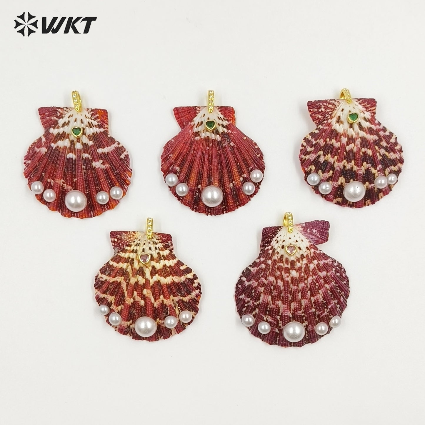 WT-JP501 Wonderful Vintage Pearl And Natural Oil Painting Shell Gold Pendants For Lady Fashionable Necklaces DIY Findings