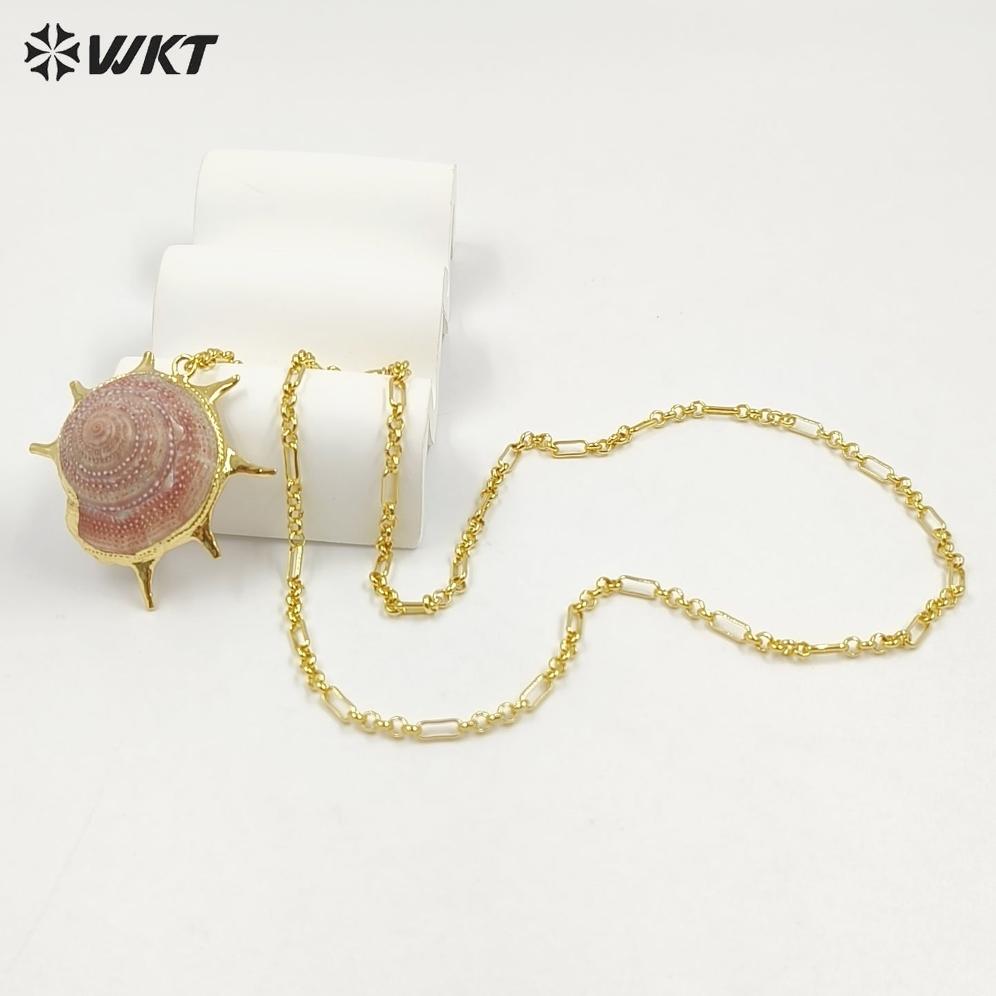 WT-JN406 Newest Fashionable Gold Plated Natural Trumpet Shell And Pearl Long Necklace For Lady Beach Matching Accessories