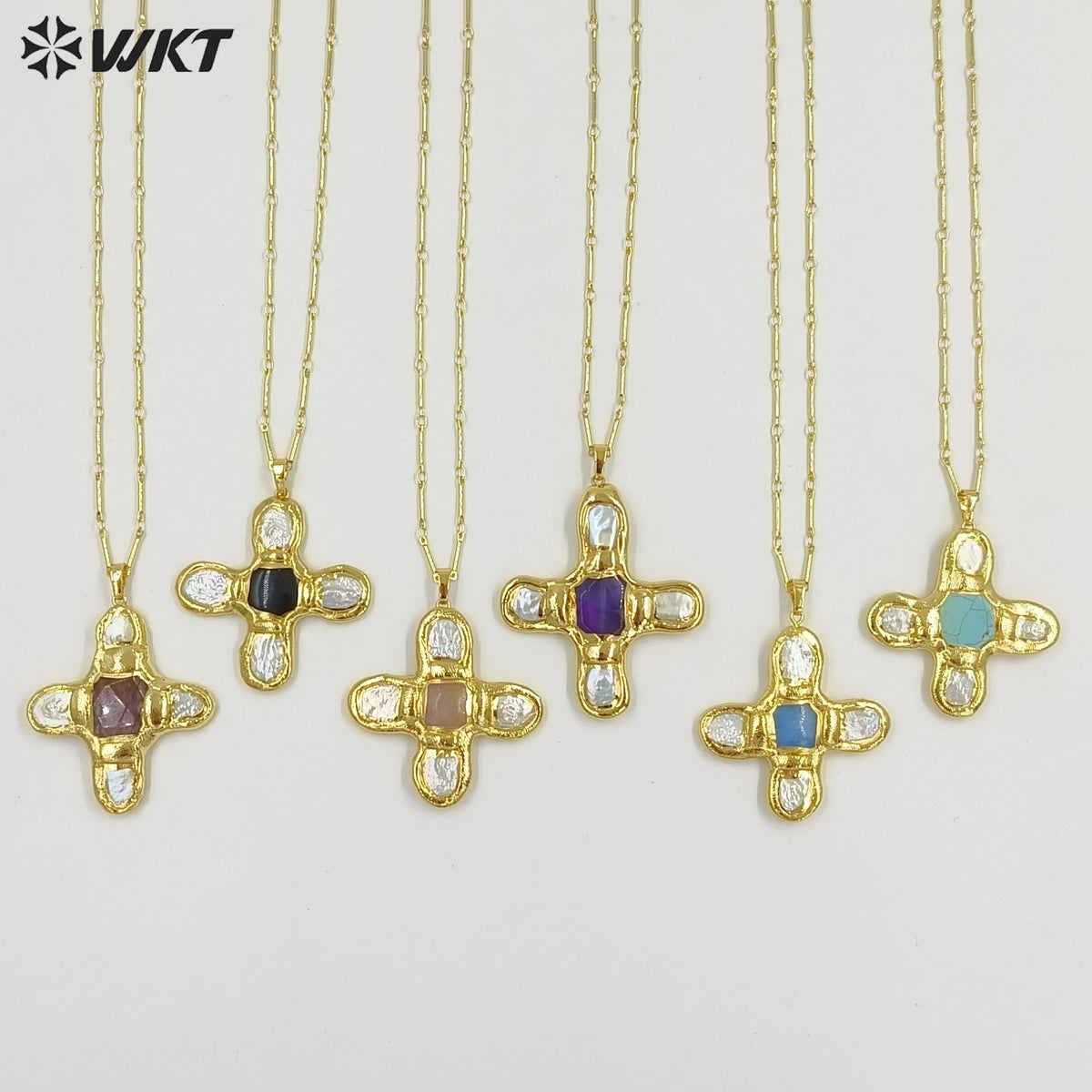 WT-JN169 Wholesale New Fashion Trendy Pearl Cross Shape Turquoises Pendant Necklace Gold Electroplated Necklace Green Stone