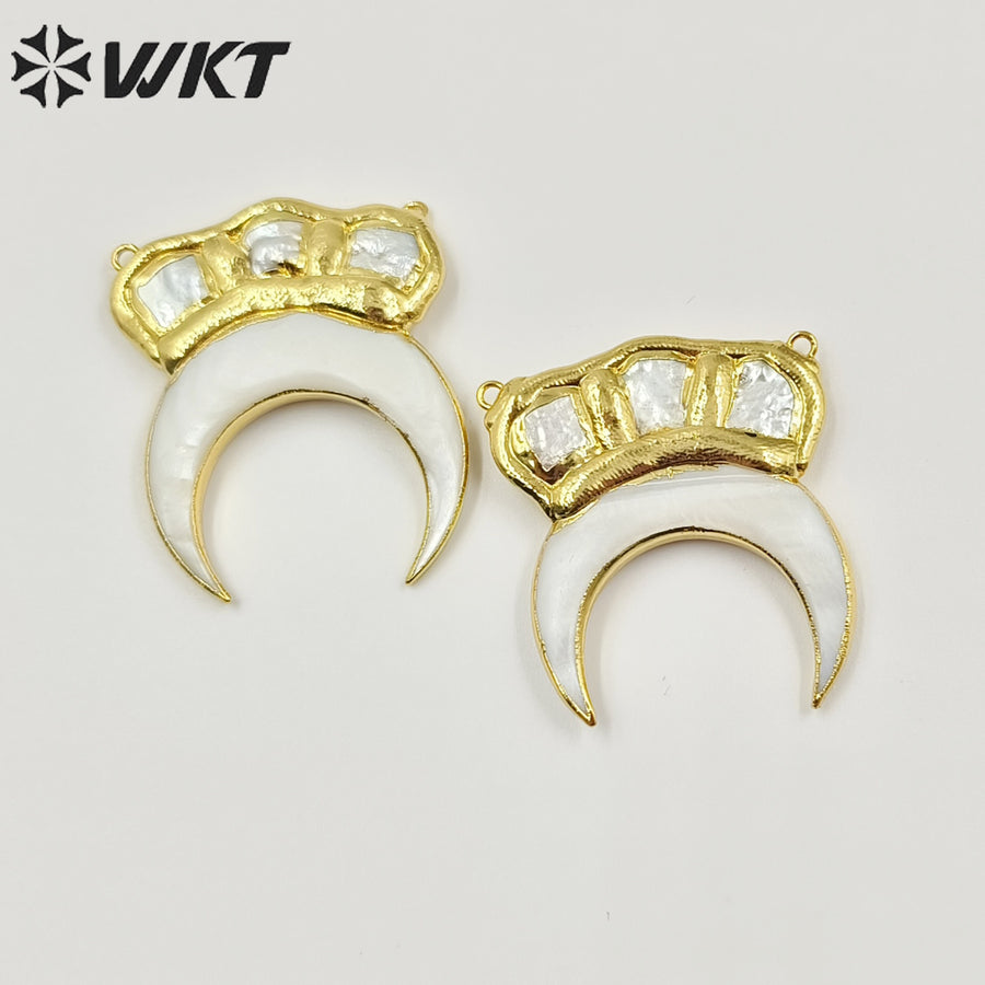 WT-JP347 WKT New Arrival Fashion Vintage Moon Decoration Natural Pearl and Shell Gift for Women Gold Plated Necklace Pendants