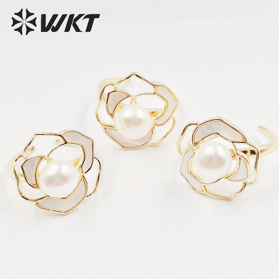 WT-MPR041 Wholesale New Fashion Rose Flower Pearl Ring Gorgeous MOP Shell Pearl Ring in 18k Real Gold Plated Jewelry Ring