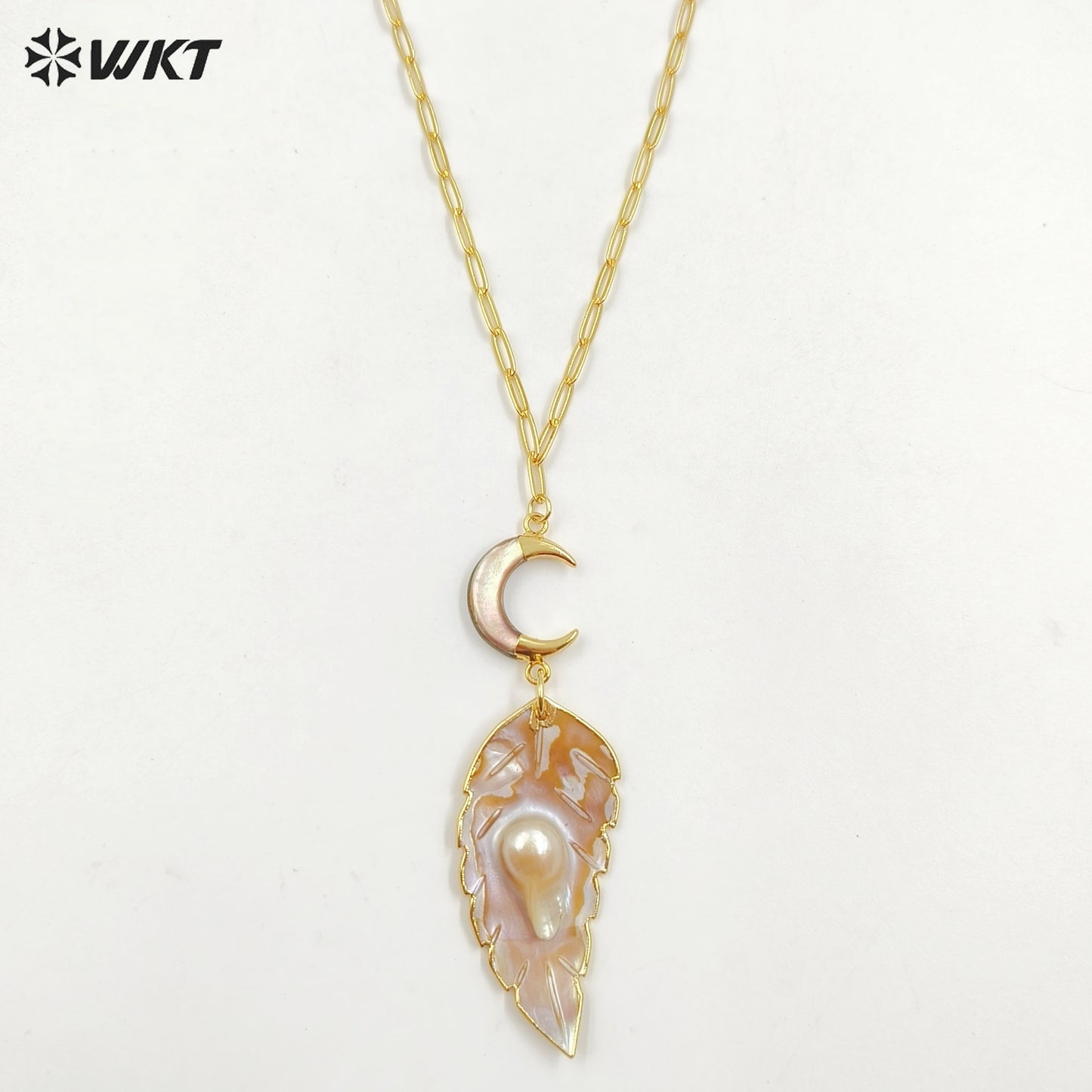 WT-JN308 New Design Fantastic 18K Gold Plated Moon Leaf Shaped Irregular Natural Shell Necklace for Women As Anniversary Gift