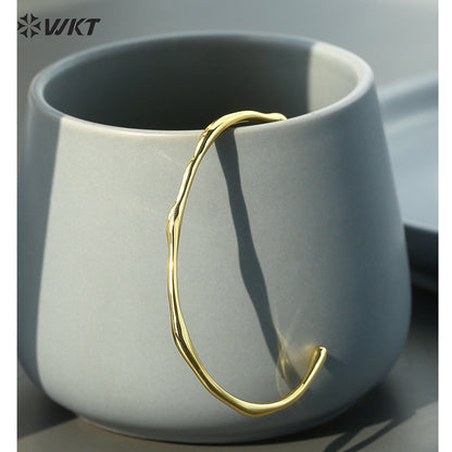 WT-B645 New Fashion Design 18K Real Gold Plated Resist Tarnishable Adjustable Open Size Lady Brass Simple Bangle