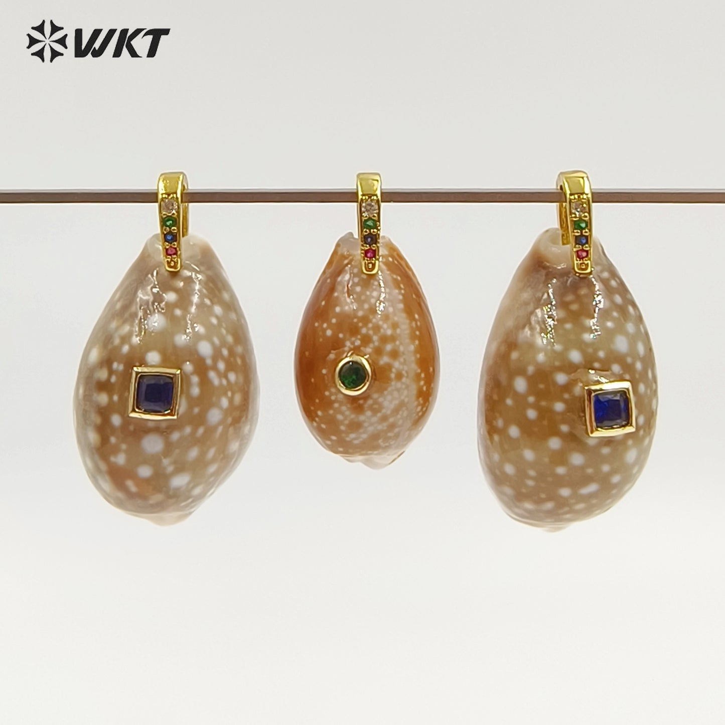 WT-JP495 Unique Style First Snow Cowrie Shell And Colorful Zircon Gold Pendants As Female Handmade Necklace Bracelet Findings