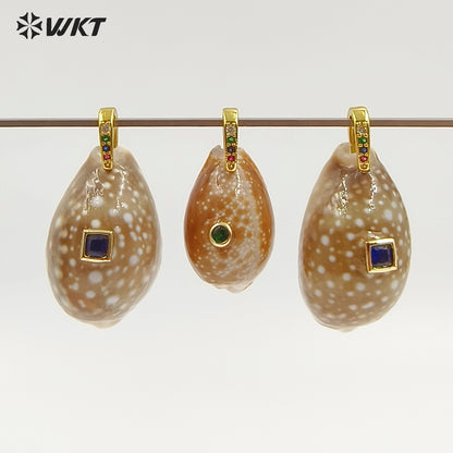 WT-JP495 Unique Style First Snow Cowrie Shell And Colorful Zircon Gold Pendants As Female Handmade Necklace Bracelet Findings