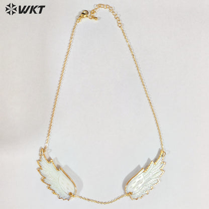 WT-JN385 New Arrival 18K Gold Plated Natural Shell Hand Carved Feathers Shape Pendants Necklace For Lady Fashion Jewelry