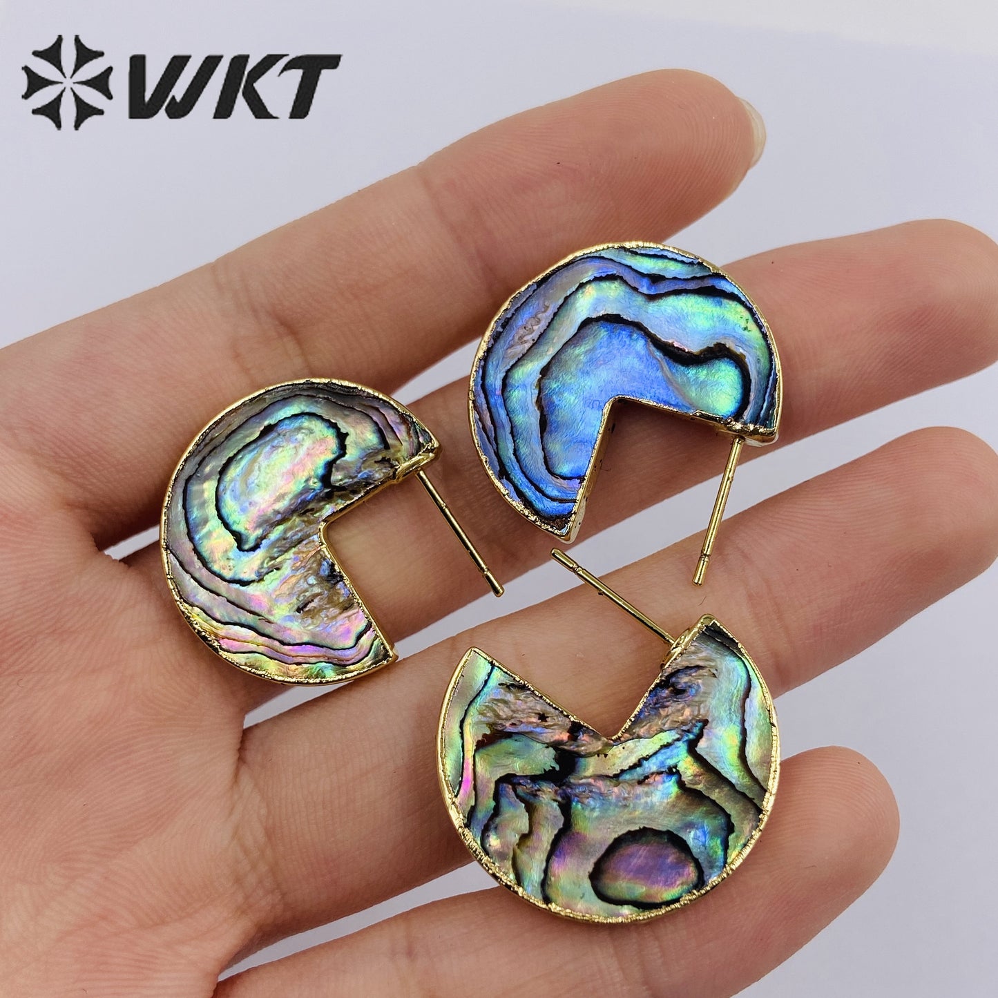 WT-MPE077 Wholesale Gold Plated Natural MOP Shell Earring Women Crescent Horn Earring for Wedling or Office Style Earrings