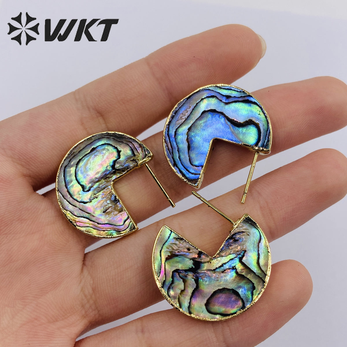 WT-MPE077 Wholesale Gold Plated Natural MOP Shell Earring Women Crescent Horn Earring for Wedling or Office Style Earrings