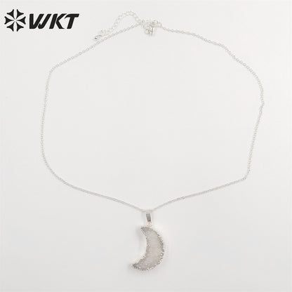 WT-N541 Lovely Natural Crystal Quartz Angel Druzy Crescent Moon Necklace with Gold Dipped Fashion Hot Gold Druzy Moon Necklace