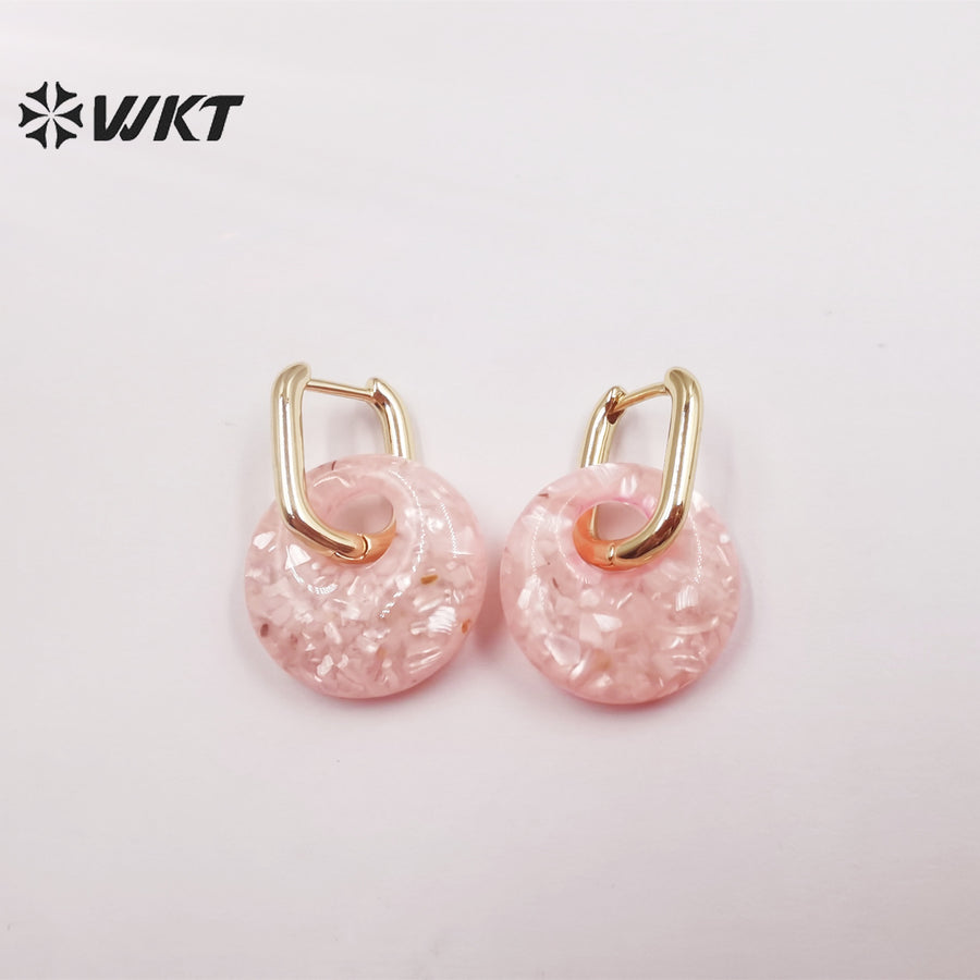 WT-MPE074 Women's Earring Gifts Adorable Petite Shell with Enamel Earrings Colorful Round Pendant 18k Real Gold Plated Earrings