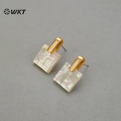 WT-MPE185 Exquisite Simple White And Colorful Splicing Square Mabe Shell Gold Earrings For Female Friends Jewelry Gift