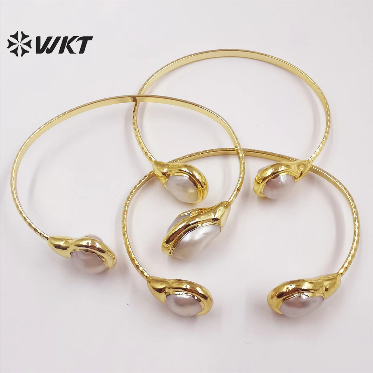 WT-MPB054 Fairness Pearl Yellow Brass 18k Gold Plated Bangles French Vintage Playful Adjustment Bangles Natural Pearl Bangles