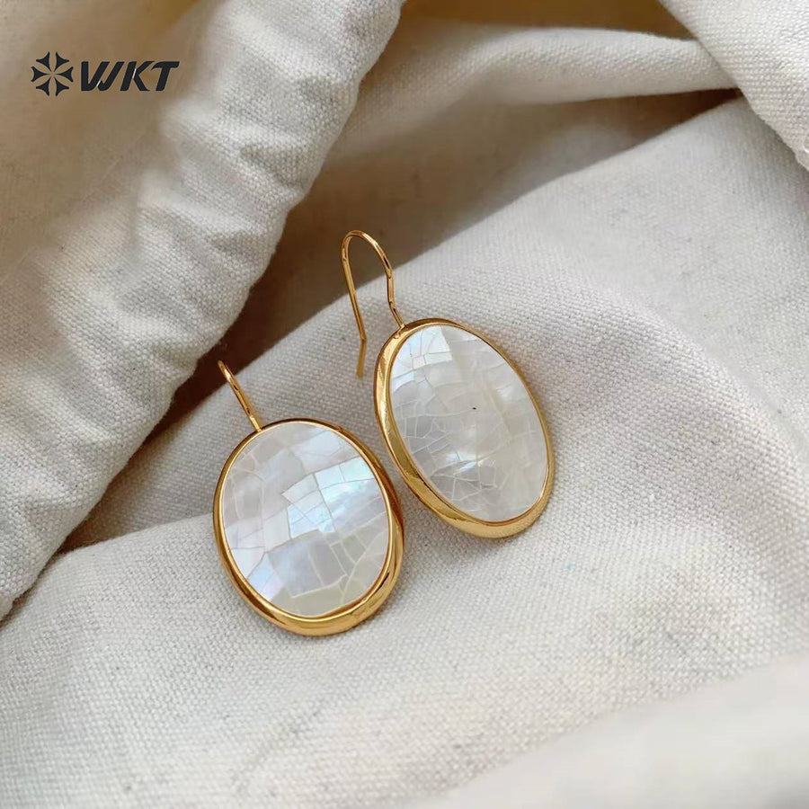 WT-MPE186 High Quality Simple Classic 18K Gold Plated Mabe Shell Oval Crack Earrings For Women Daily Matching Accessory