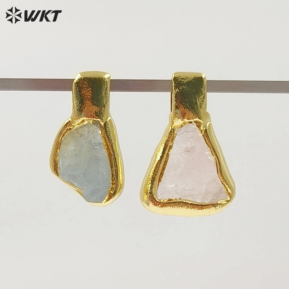 WT-P2035 Delicate Gold Plated Natural Quartz And Turquoise Irregular Little Stone Pendant For DIY Making Friend Gift Jewelry