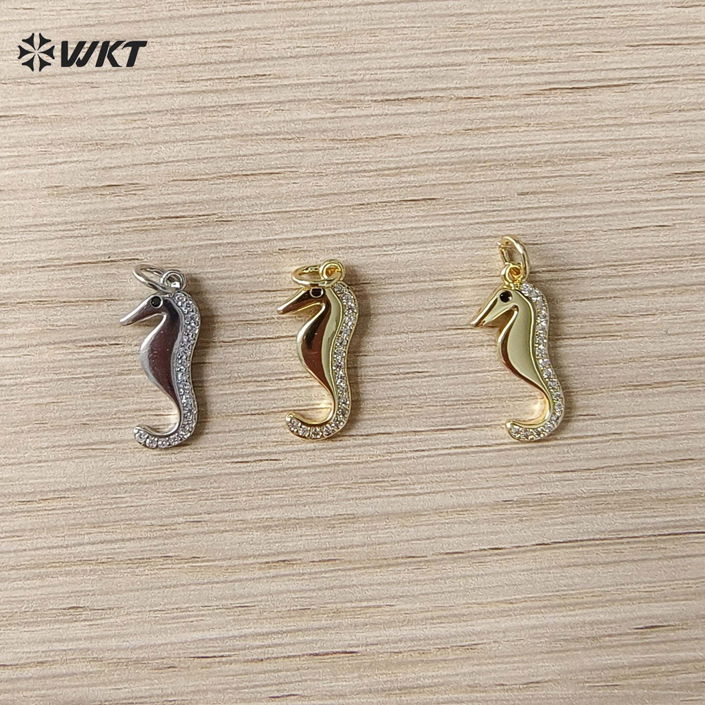 WT-MP324 Exquisite Gold Plated Yellow Brass And Zircon Ocean Series Seahorse Shape Metal Lovely Pendants As Handmade Findings