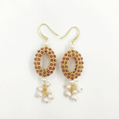 WT-MPE108 Latest Style Regular Natural Pearl and Stone 18k Gold Plated Oval Shaped 81*20mm Romantic Pendant Earrings