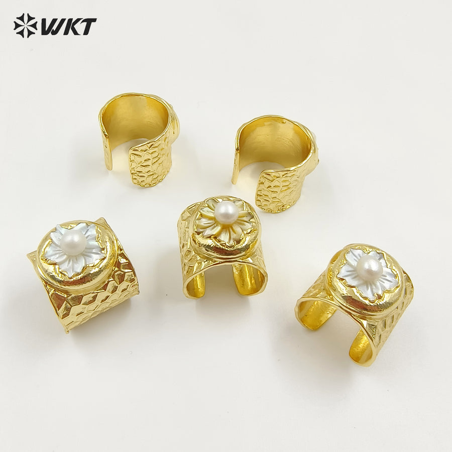 WT-MPR120 Hot Elegant 18K Gold Plated and Silver Delicate Flower Pearl Special Grain Ring for Stylish Women As Daily Decoration