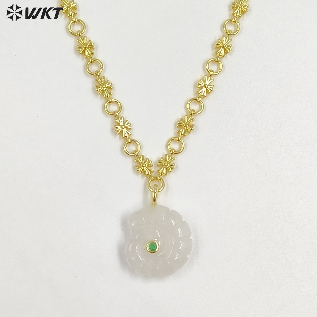 WT-N1507 Fashion Lovely Gold Plated Zircon And Natural Gemstones Carved Trumpet Pendant Necklaces As Women Birthday Gift Jewelry