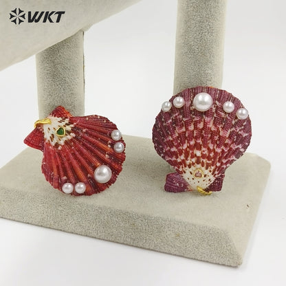 WT-JP501 Wonderful Vintage Pearl And Natural Oil Painting Shell Gold Pendants For Lady Fashionable Necklaces DIY Findings