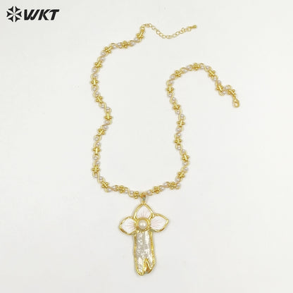 WT-JN327 Exquisite Natural Pearl and Shell Pendant Necklace 18K Gold Plated Beautiful Chain Elegant Ladies Daily Decoration