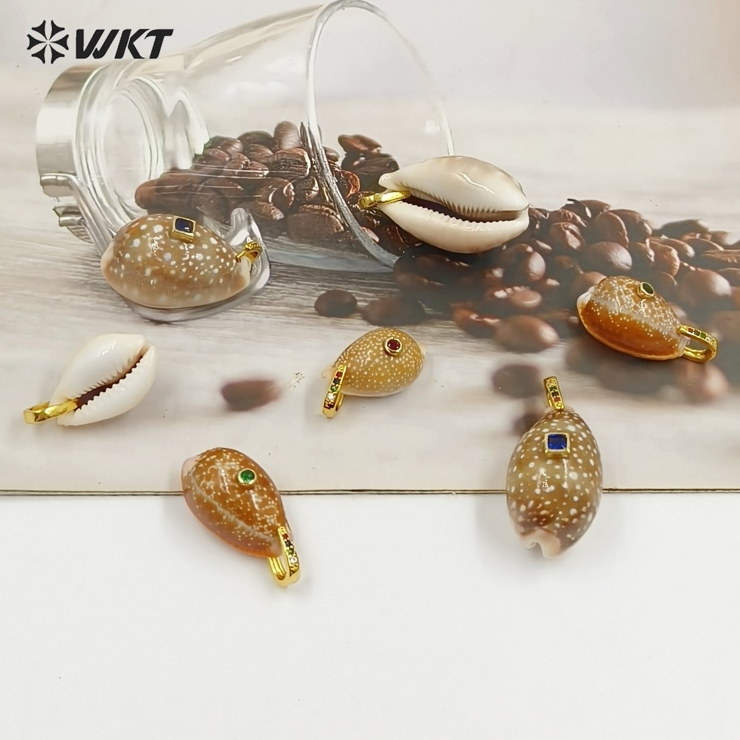 WT-JP495 Unique Style First Snow Cowrie Shell And Colorful Zircon Gold Pendants As Female Handmade Necklace Bracelet Findings