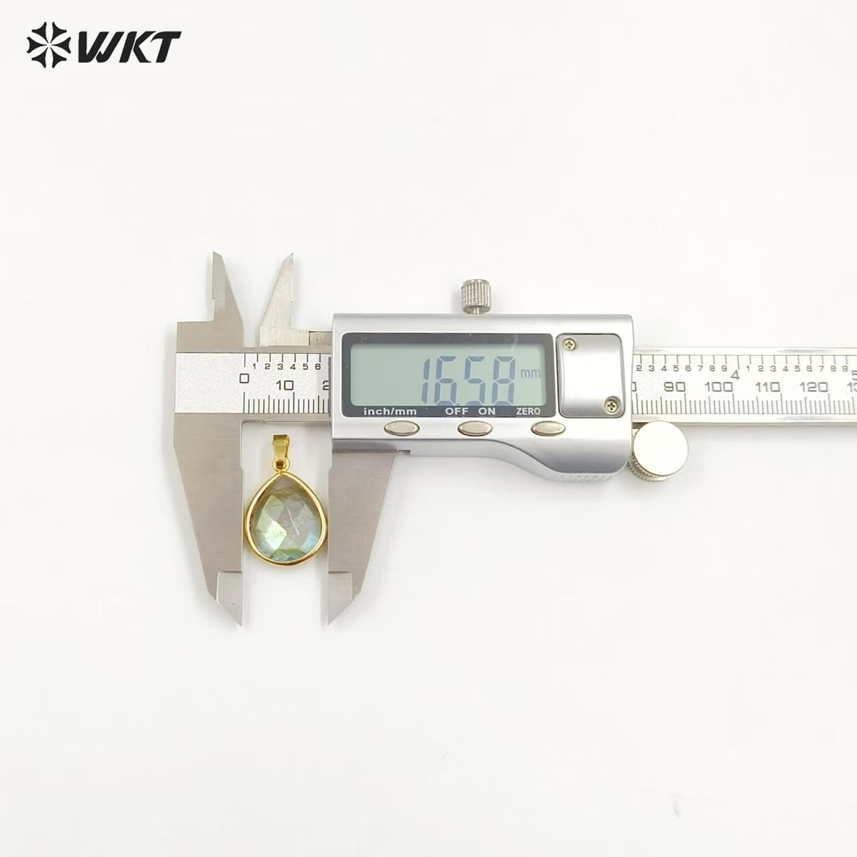 WT-P799 Faceted Teardrop Labradorite Pendant with Gold Electroplated Natual Colors Gold Pendant for Necklace Handmade Stone