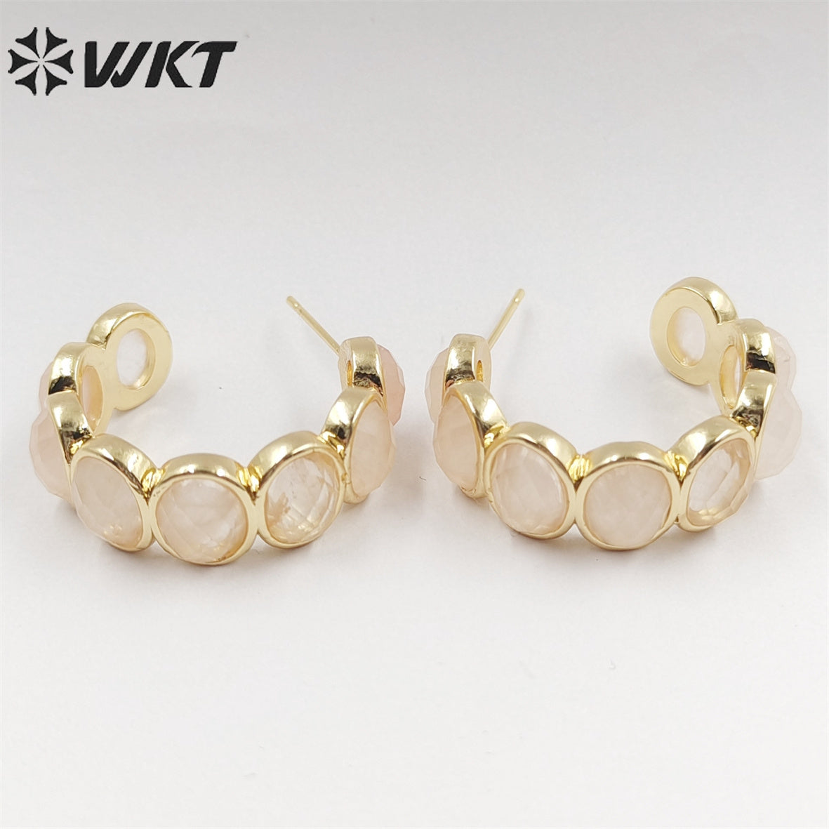 WT-E707 Amazing Fashion Women Natural Gemstone Setting Letter C Crescent Horn Earrings Lady Anniversary Earrings