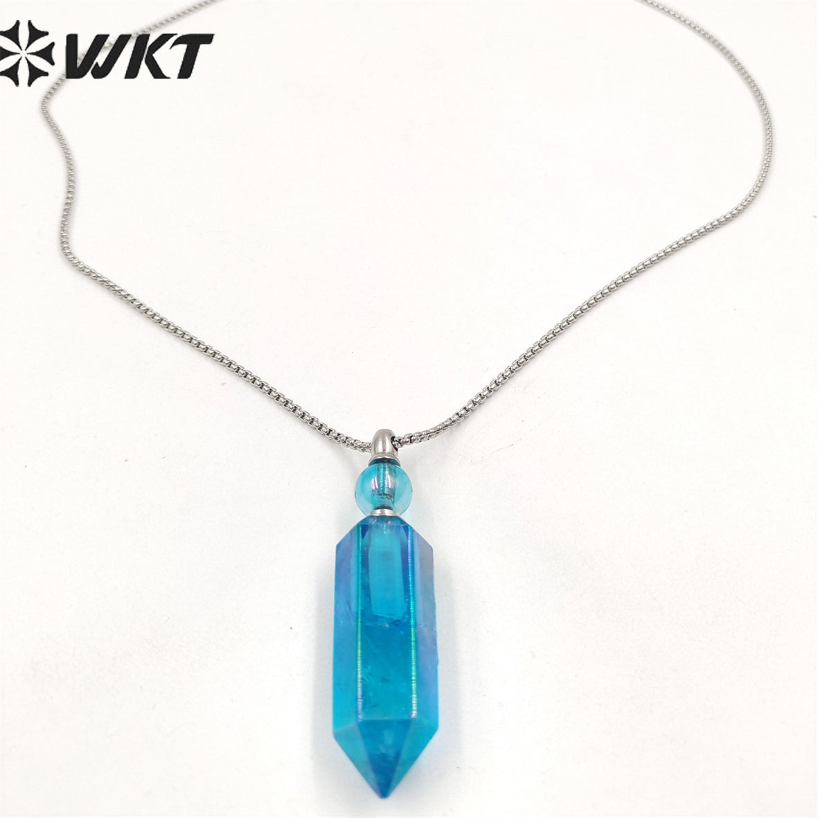 WT-N1366 Natural Spar Aura Plated Crystal Quartz Pendant Dazzling Elegant Necklace for Women Gifts Perfume Bottle Necklace