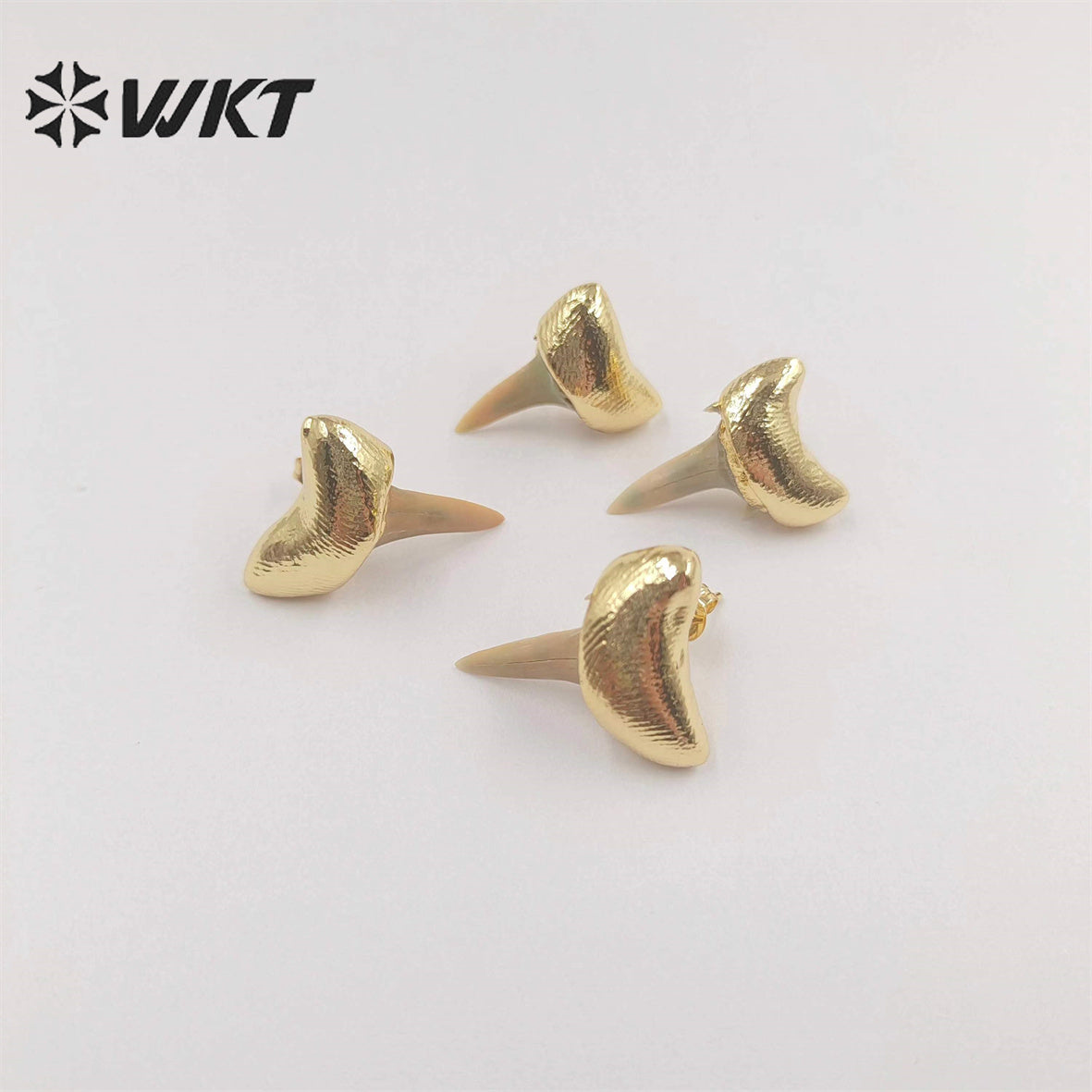 WT-E715 New Unique Specimen Tooth Earrings 18k Gold Plated Teeth Jewelry Studs for Women Gift Boho Style Teeth Earrings