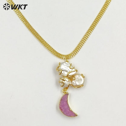 WT-JN399 Unique Design Gold Plated Natural Pearl Connect Moon Shape Stone Pendant Necklaces For Female Daily Decorative Jewelry
