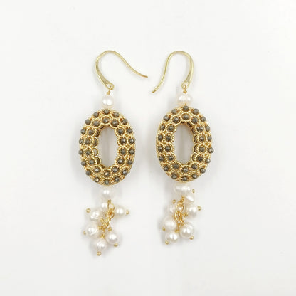 WT-MPE108 Latest Style Regular Natural Pearl and Stone 18k Gold Plated Oval Shaped 81*20mm Romantic Pendant Earrings