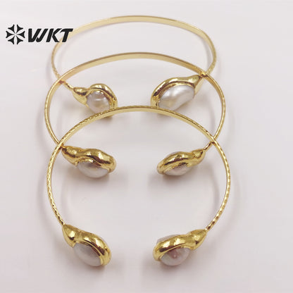 WT-MPB054 Fairness Pearl Yellow Brass 18k Gold Plated Bangles French Vintage Playful Adjustment Bangles Natural Pearl Bangles