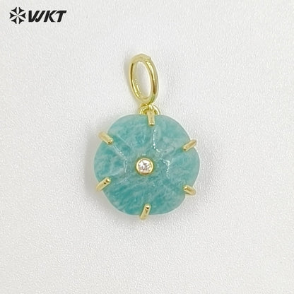 WT-P2121 Delicate Gold Plated Zircon And Natural Gemstones Carved Flower Shape Little Pendants For Girls Fashion Necklace Design