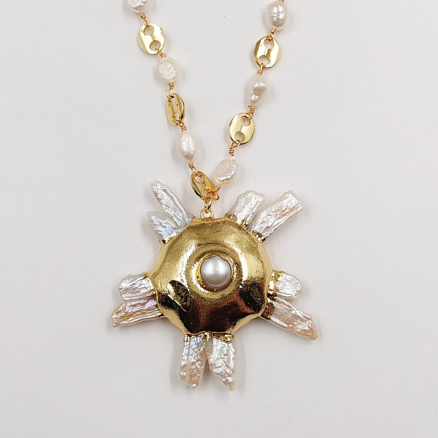 WT-JN248 Wholesale Punk Style  Crystal Quartz/Freshwater Pearl  18 inch Gift For Women   Sun Shaped Gemstone Necklace