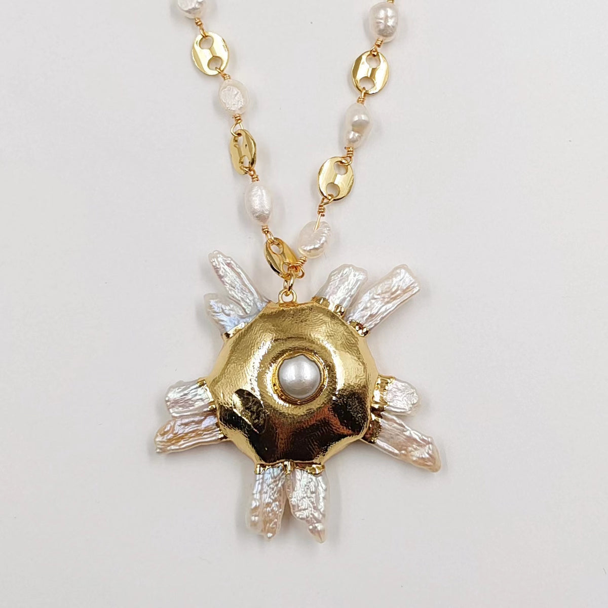 WT-JN248 Wholesale Punk Style  Crystal Quartz/Freshwater Pearl  18 inch Gift For Women   Sun Shaped Gemstone Necklace