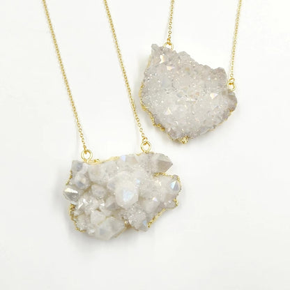 WT-N1440 WKT Best 2023 Newest Natural Aura Cluster Quartz Pendant Necklace Women Simple Hoop Aura Necklace