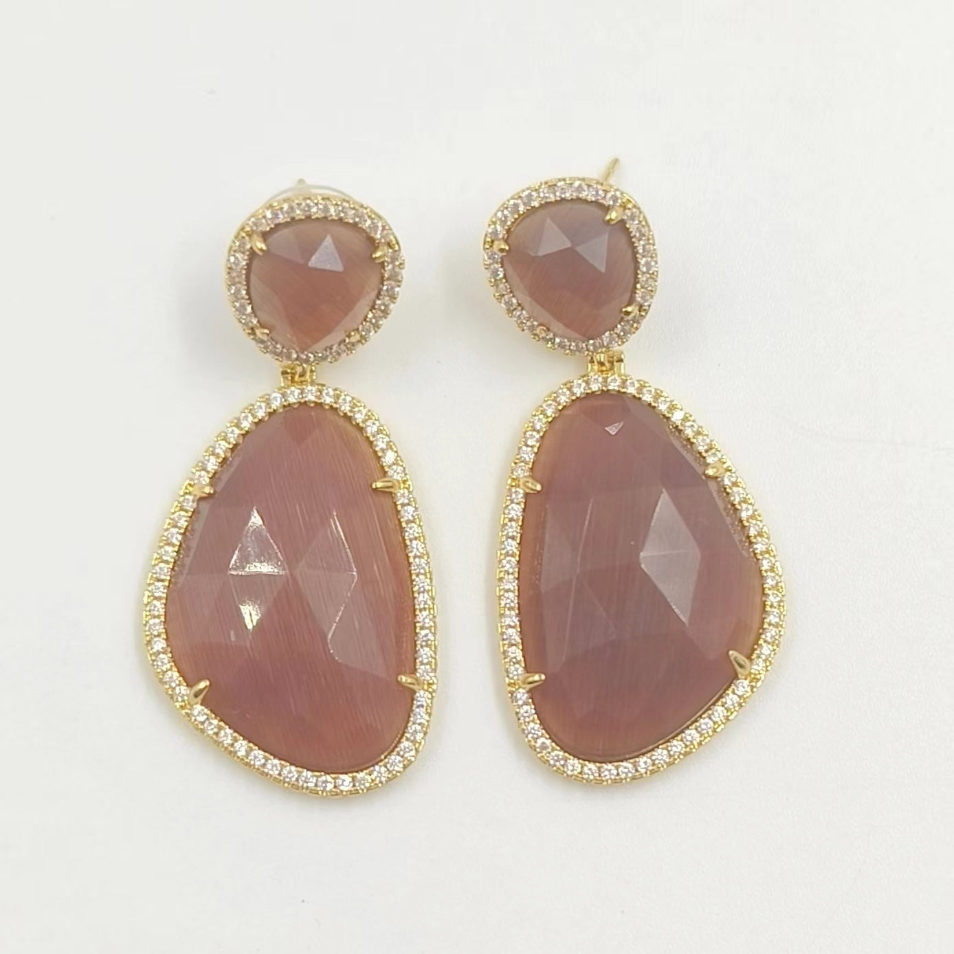 WT-E206 Wholesale Fashion Hot Sales Candy Color Summer Micro Pave Cat Eye Stone Earrings With Zircon Around for Women