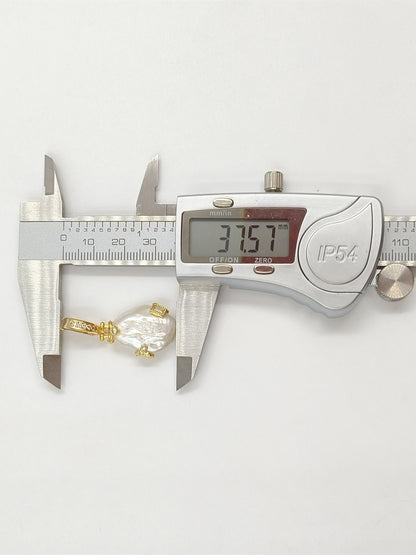 WT-JP457 Exquisite Unique 18K Gold Plated Zircon And Natural Freshwater Pearl Pendants For Women Jewelry Making Findings