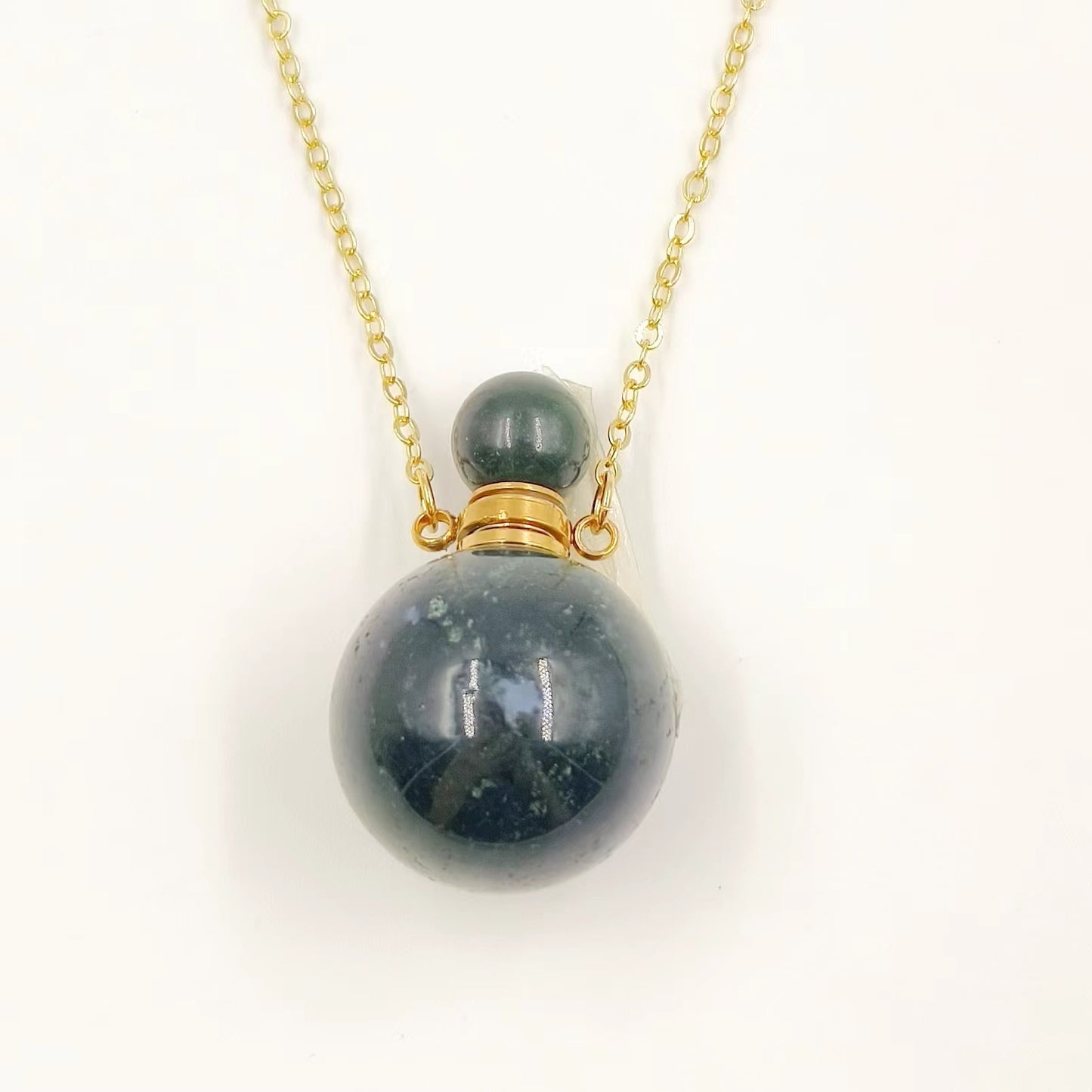 WT-N1442 WKT Best 2023 Newest Natural Aura Cluster Quartz Women Simple Hoop Aura Perfume Bottle Necklace