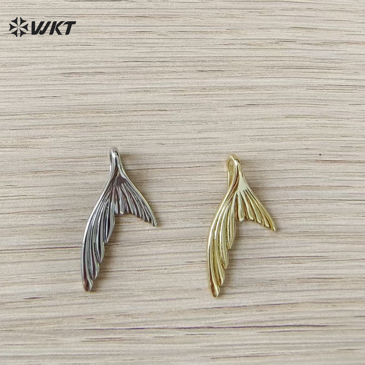 WT-MP325 Newest Lovely Gold Electroplated Ocean Series Yellow Brass And Zircon Fishtail Shape Little Pendants For Necklace DIY